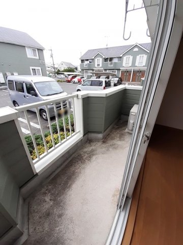 バルコニー　お洗濯にも便利なバルコニー付き