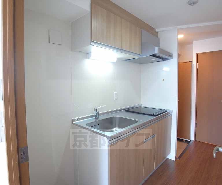 キッチン　ＩＨのコンロ付きです