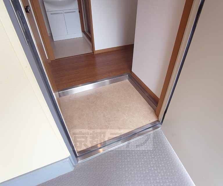 玄関　玄関周り広いです