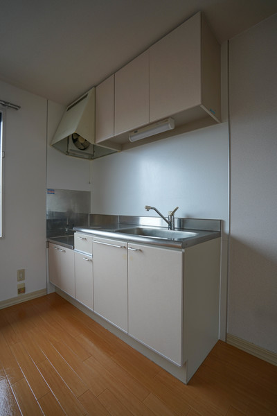 キッチン　同じ建物の別の部屋