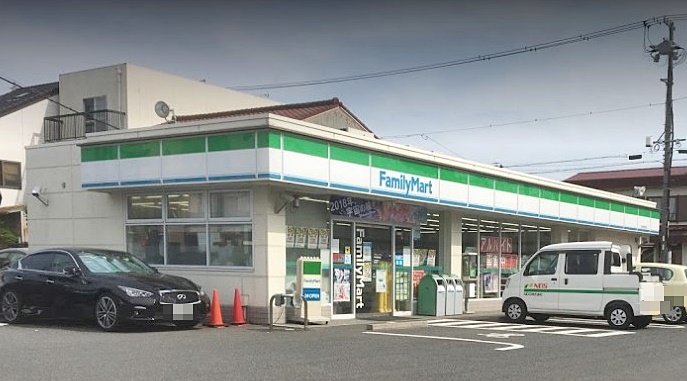 コンビニ　ファミリーマート 中村向島店（コンビニ）まで268m
