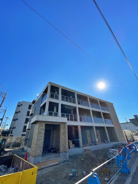 建物外観　建築中（外観）