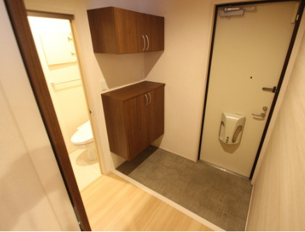 玄関　※同物件別号室参考写真