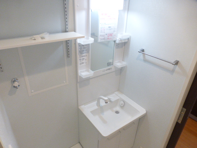 洗面設備　シャンプードレッサー、室内洗濯機置場