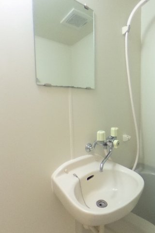 洗面設備　同仕様