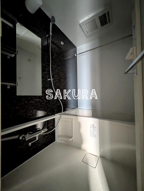 バス・シャワールーム　ご家族や長時間入浴に便利な追い炊き機能付きです♪