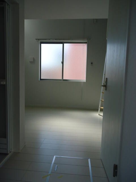 居室・リビング　別号室参考写真