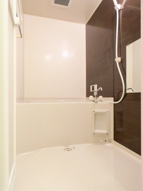 バス・シャワールーム　図面と現状に相違がある場合には現状を優先