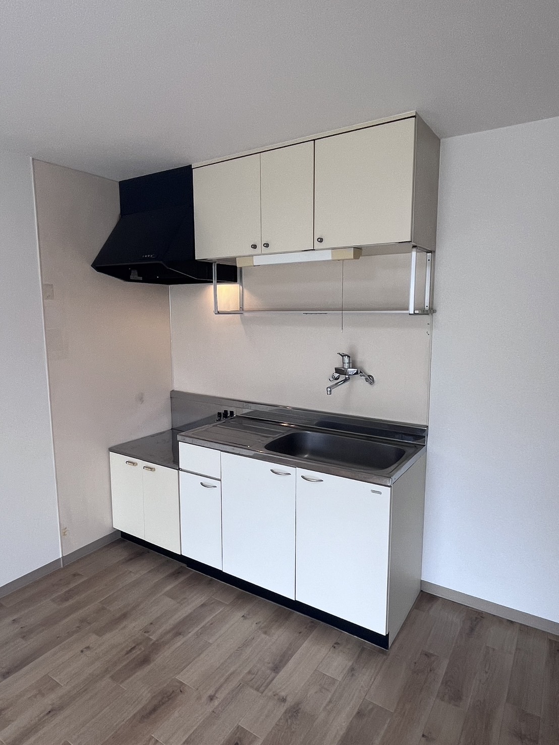 キッチン　反転タイプのお写真です。