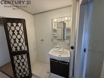 洗面設備　室内洗濯機置き場付きで便利！