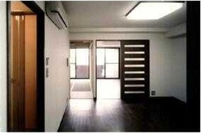 居室・リビング　別号室の参考写真です