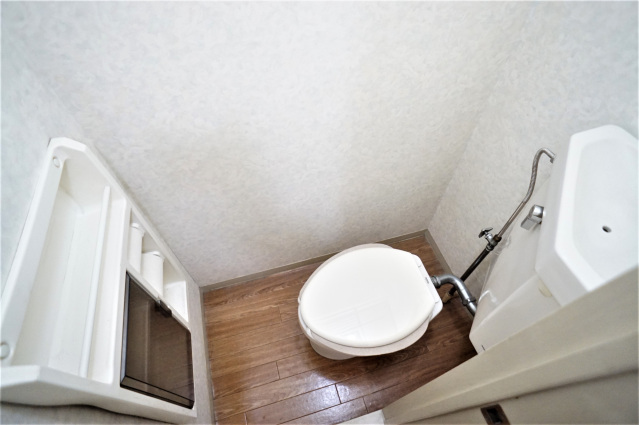 トイレ　※他号室の写真です