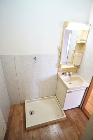 洗面設備　※他号室の写真です