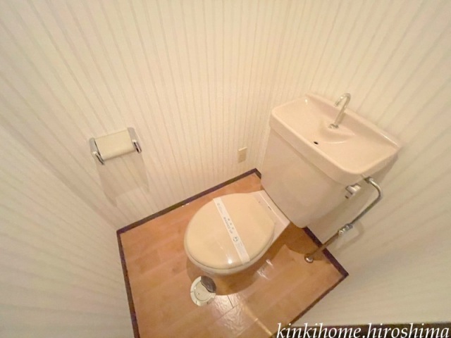 トイレ　写真は別のお部屋です。