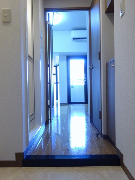 玄関　収納もある玄関です