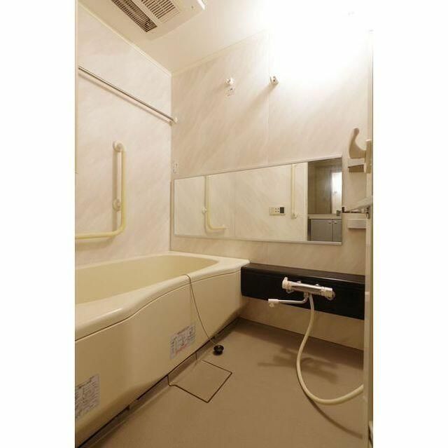 バス・シャワールーム　別タイプ部屋　参考写真です