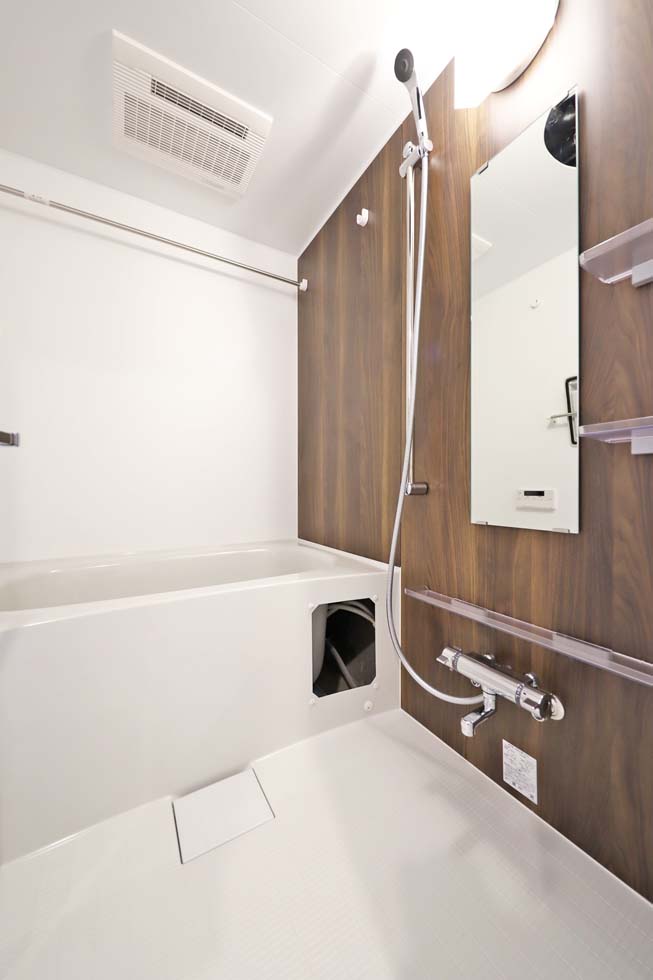 バス・シャワールーム　きれいな内装です