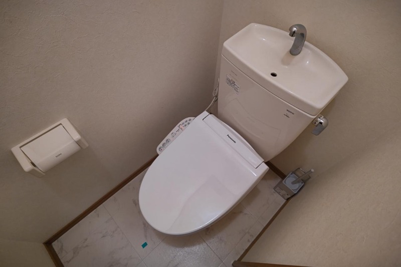 トイレ　同物件別部屋イメージ