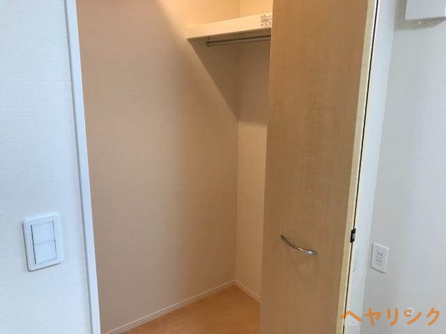 収納　ウォークインクローゼット