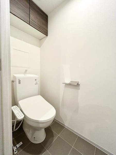 トイレ　嬉しいウォシュレット付きのトイレ！便座温かいですよ♪