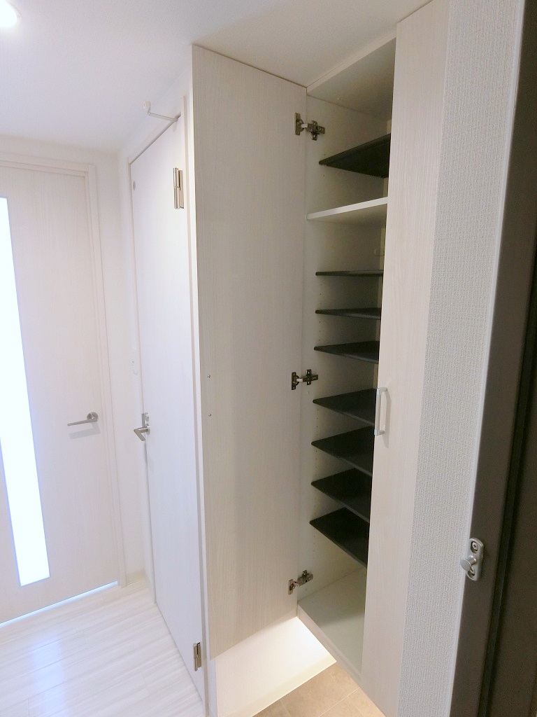 その他設備　大型のシューズクローゼットです。