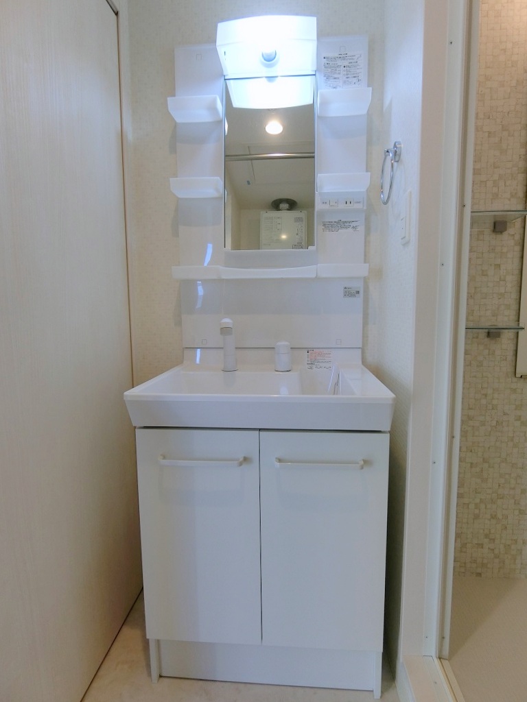 洗面設備　シャワードレッサー付きです♪