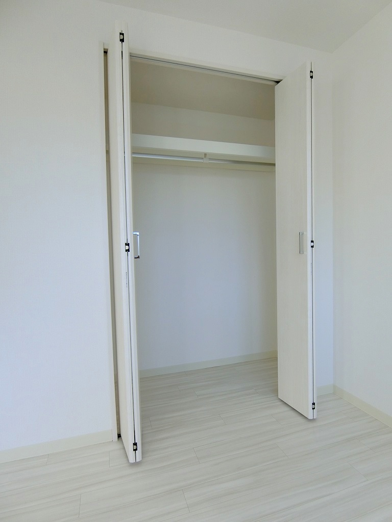 収納　クローゼット付きです。