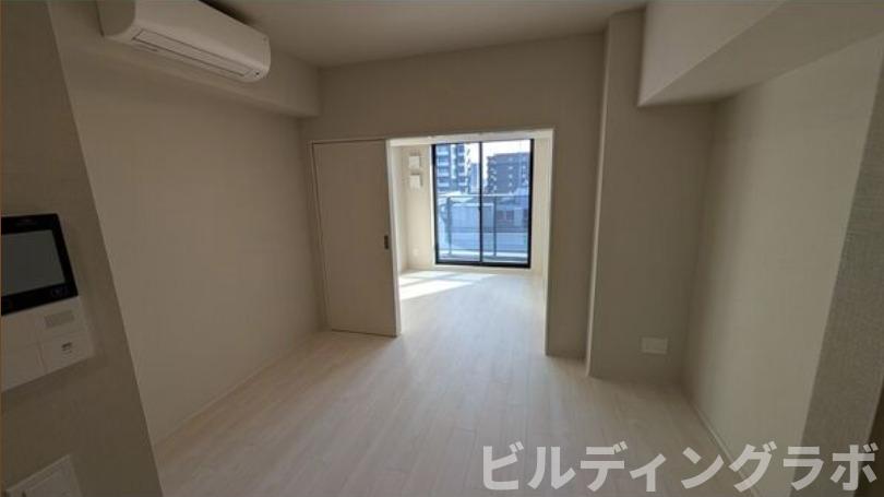 居室・リビング　新築時撮影の為現況を優先いたします。