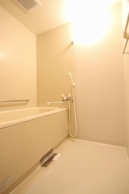 バス・シャワールーム　写真は別号室のものです。