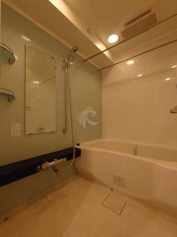 バス・シャワールーム　写真は別部屋の参考写真となります