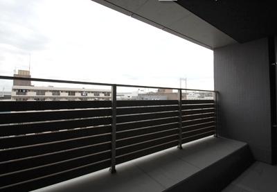 バルコニー　★《見学予約受け付け中》設備充実のハイグレード賃貸マンション