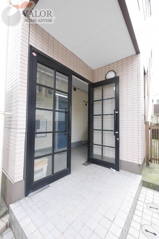 エントランス　バルコニー