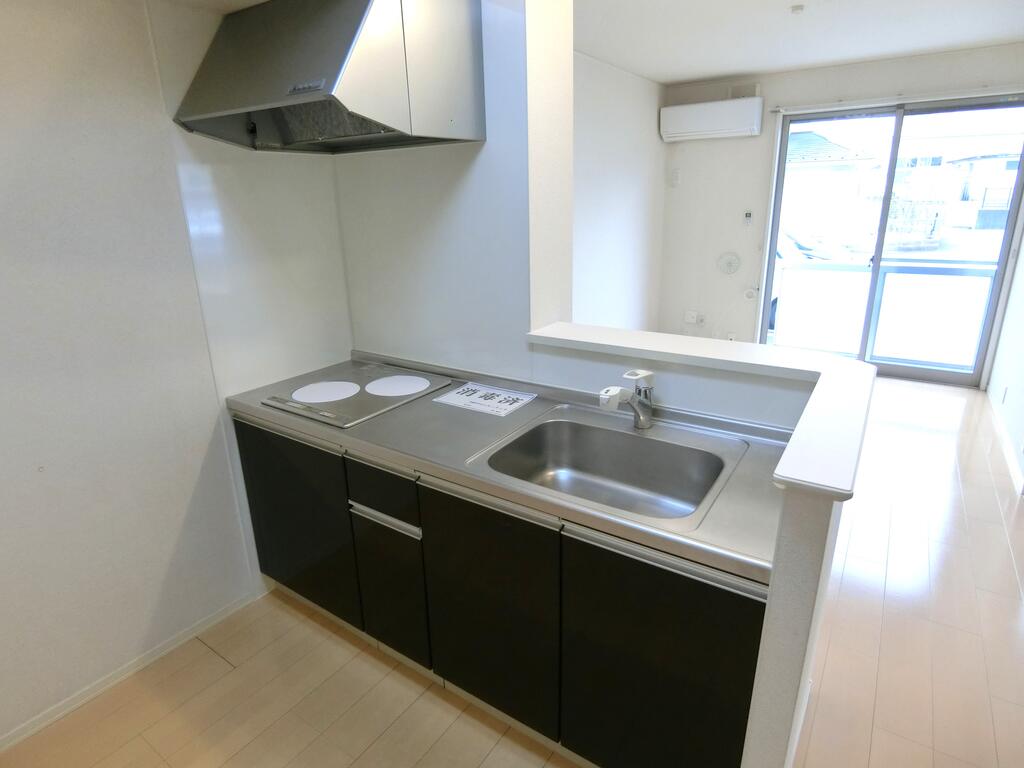 キッチン　※別号室の写真を転用しています