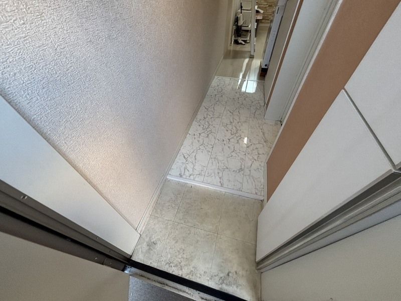 玄関　明るい玄関です