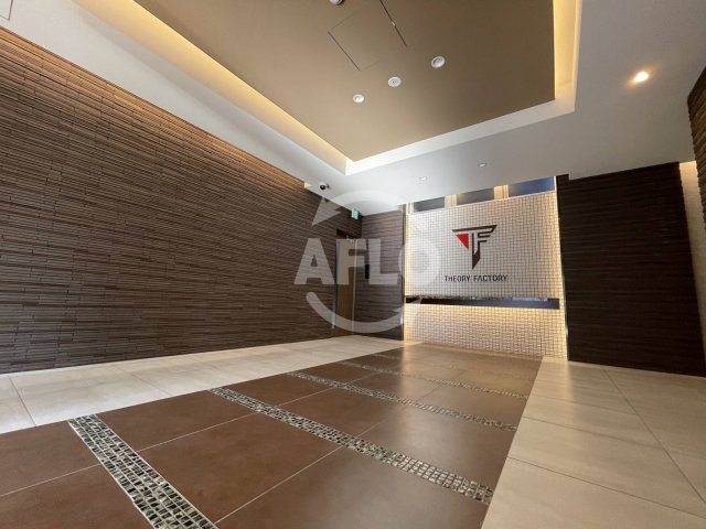 ロビー　セオリー大阪ルチア　ロビー