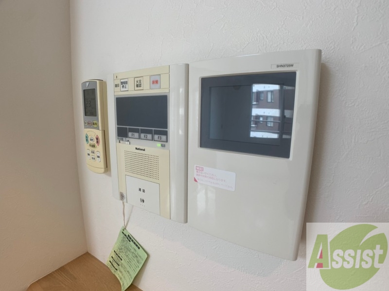 セキュリティ　ＴＶモニター付インターホンです。来客者の顔が見えるので安心！