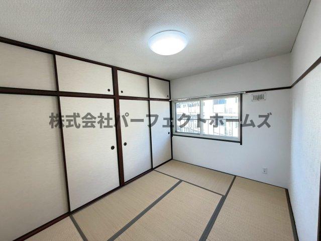 居室・リビング　和室ならではの温かな和の空間で寛ぎの時間を過ごせます