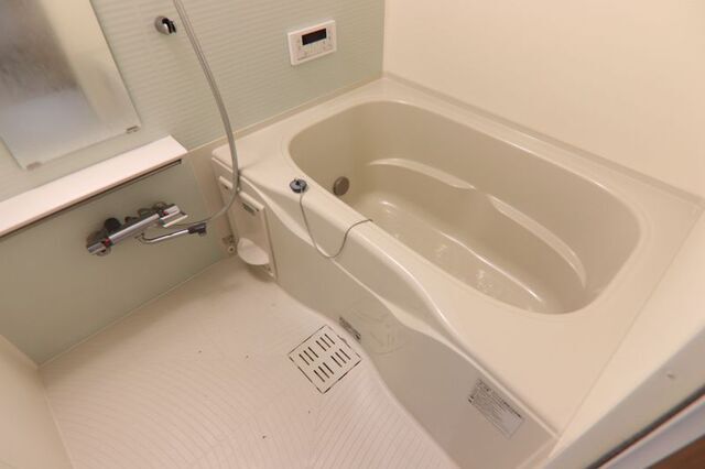 バス・シャワールーム　同タイプ別室の参考写真です。※現況優先