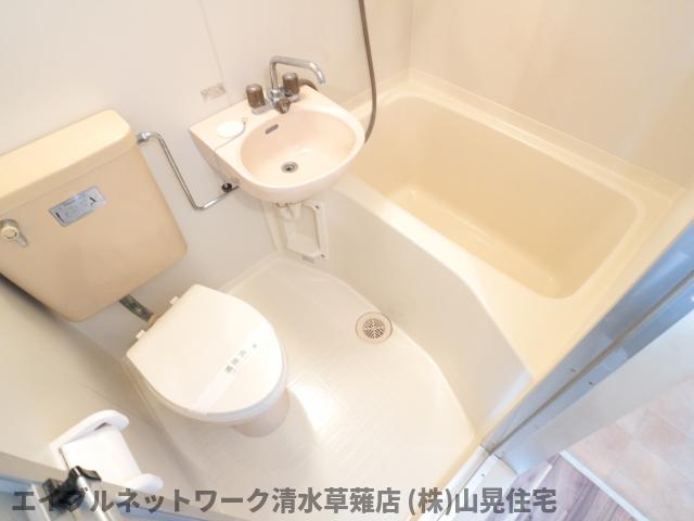 バス・シャワールーム　ゆったり過ごせるお風呂です