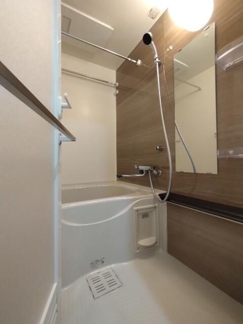 バス・シャワールーム　?