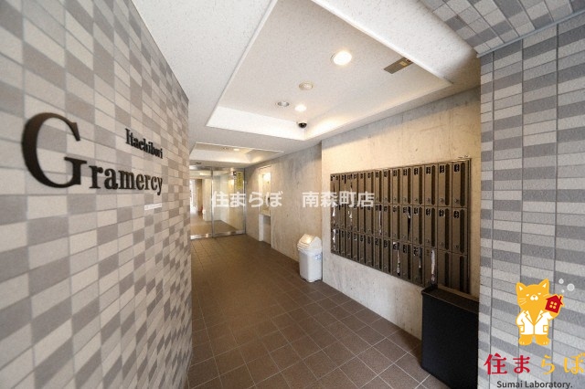 エントランス　共用部の印象も大切に