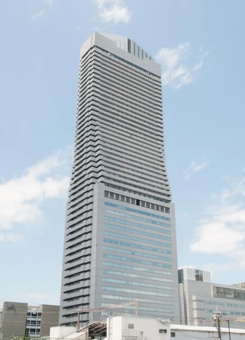 ショッピングセンター　OSAKA BAY TOWER(オオサカ  ベイ タワー)（ショッピングセンター）まで547m