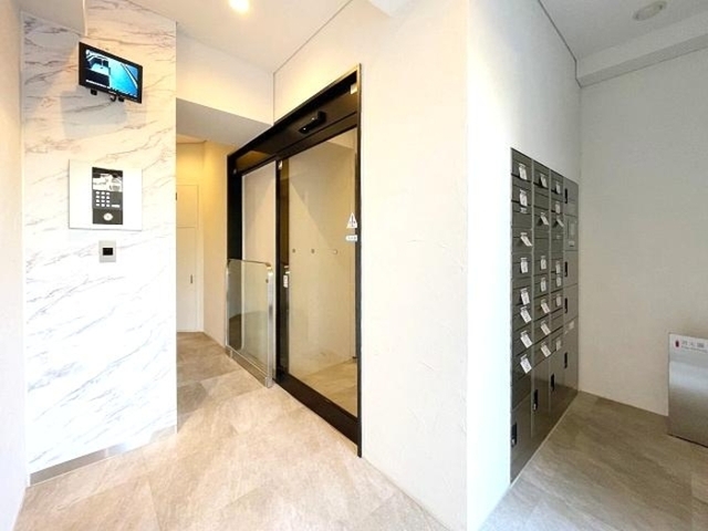 エントランス　エントランス