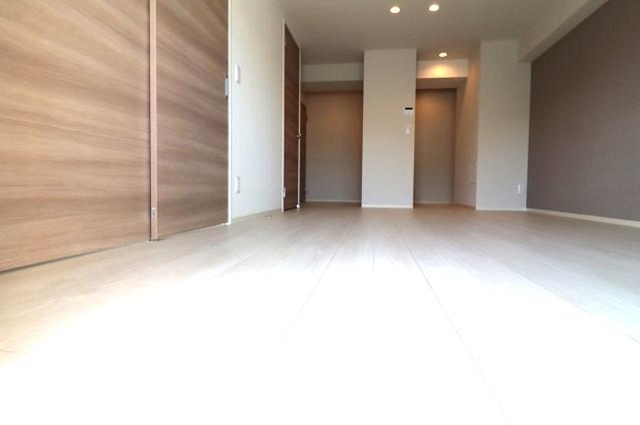 居室・リビング　ＬＤＫ１３、８２帖