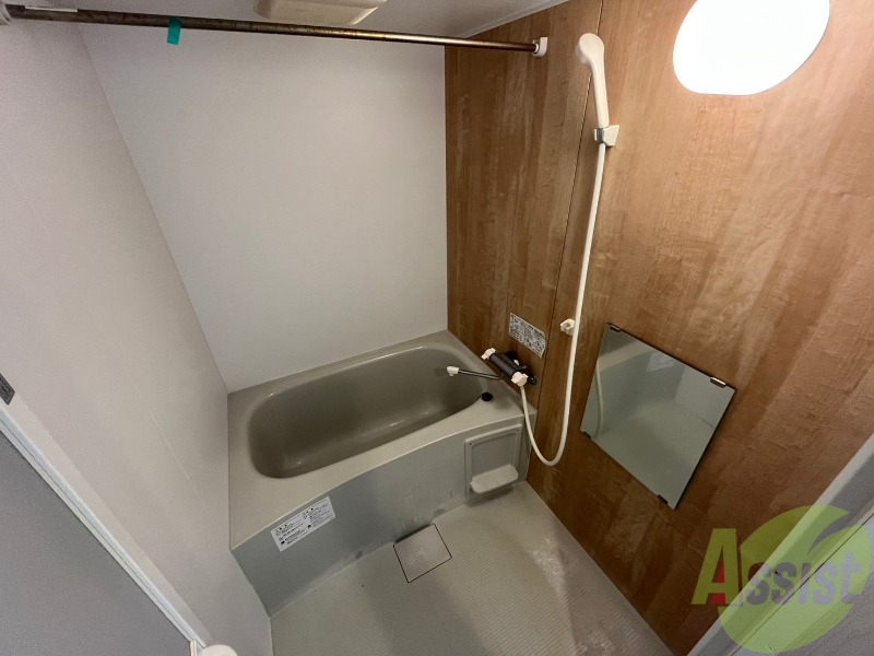 バス・シャワールーム　お風呂になります。一日の疲れを癒してくださいね。