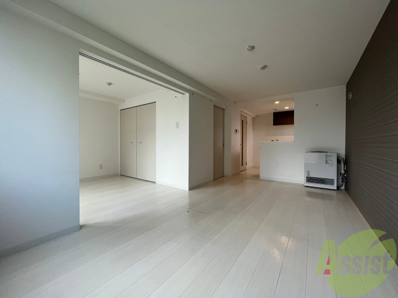 居室・リビング　広くてきれいなリビングです！快適に過ごせそうですね。