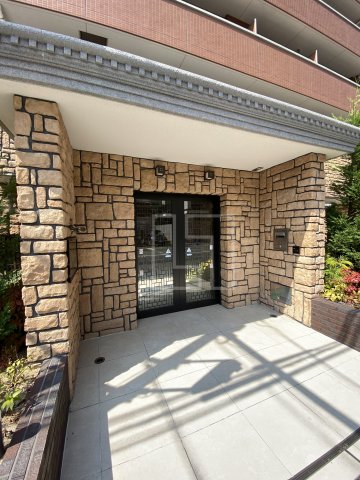 エントランス　グランカーサ難波元町　エントランス