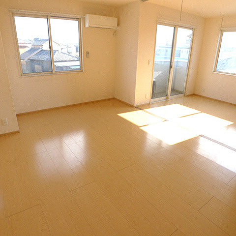 居室・リビング　ＬＤＫ12.8帖