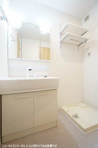 洗面設備　使いやすい洗面所です