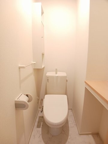 トイレ　清潔感のあるトイレです